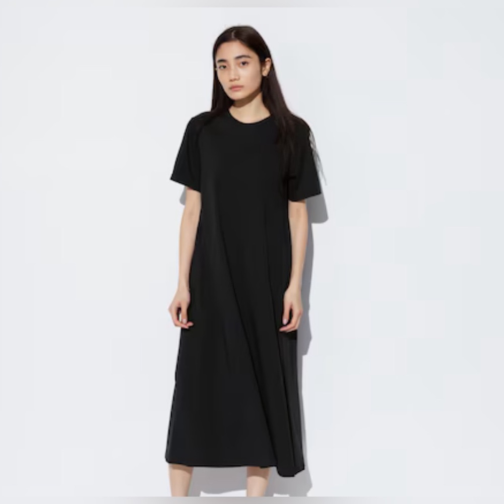 UNIQLO BLACK TEE SHIRT DRESS - MEDIUM